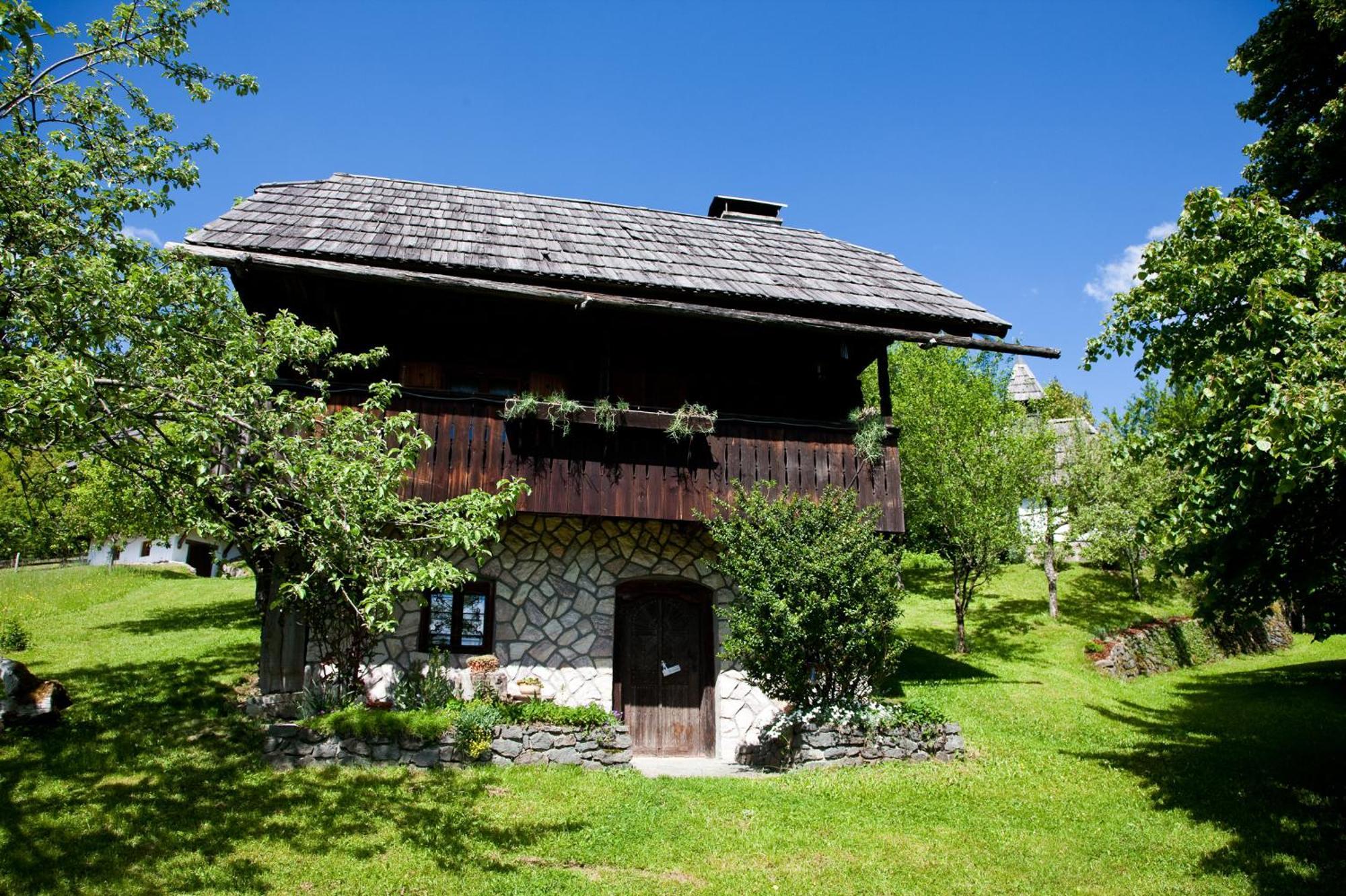Domacija Koklej - Apartments Vintage Vacation Luce Luaran gambar